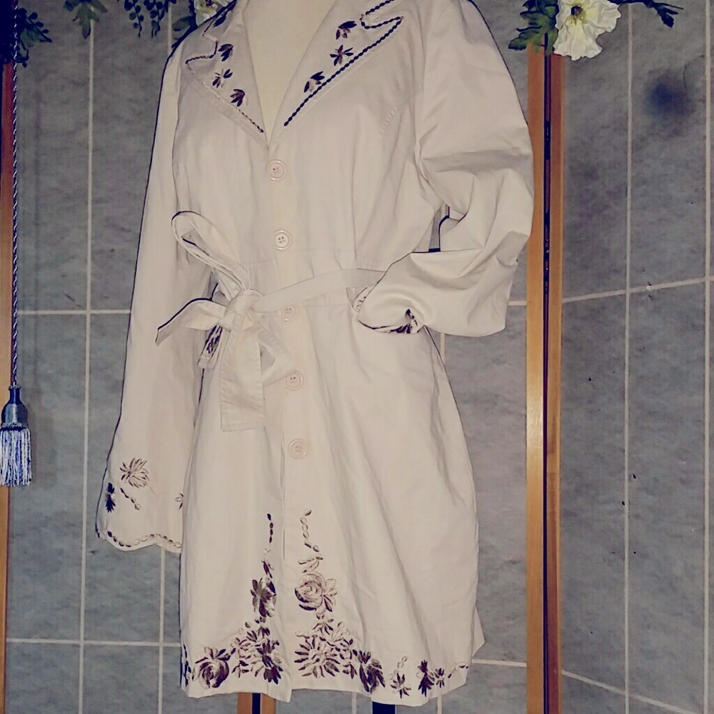 Arden B Embroidery coat